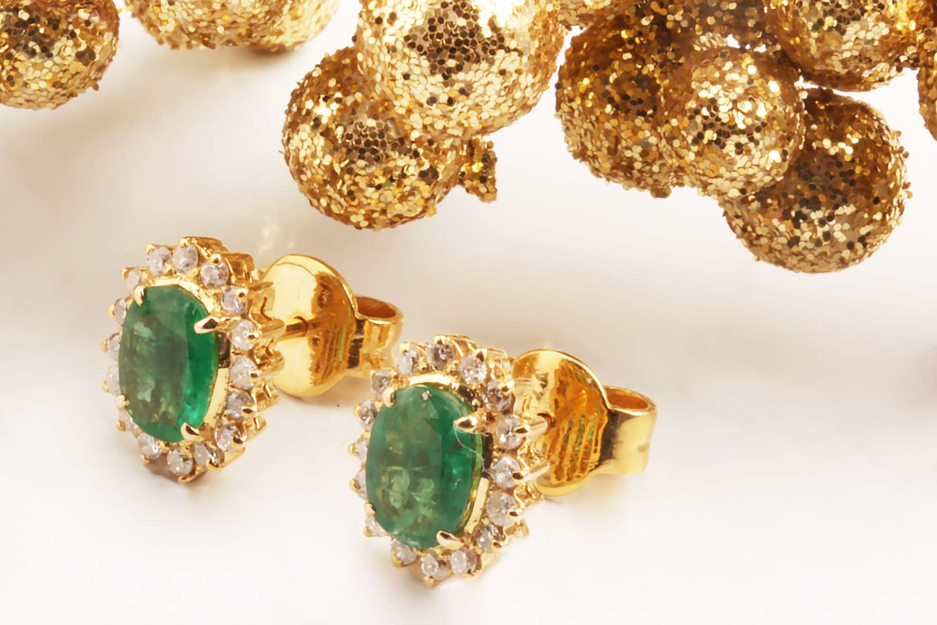 18KYG 8x6mm Emerald & Diamond Earings .50Twd #12257