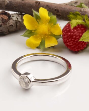 .38tdw 14KW Diamond Bezel Ring 1.8dwt Si2h #130-00035