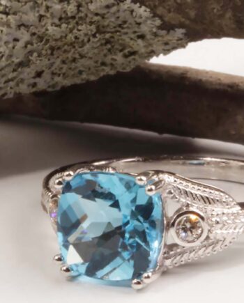 14KWG .07tdw Dia 8/8 Swiss Blue Topaz #12440