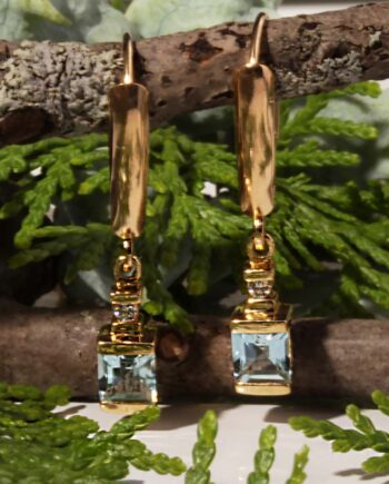 14KT Yellow Gold .04 Diamond Aquamarine Lever Back Earrings #12486
