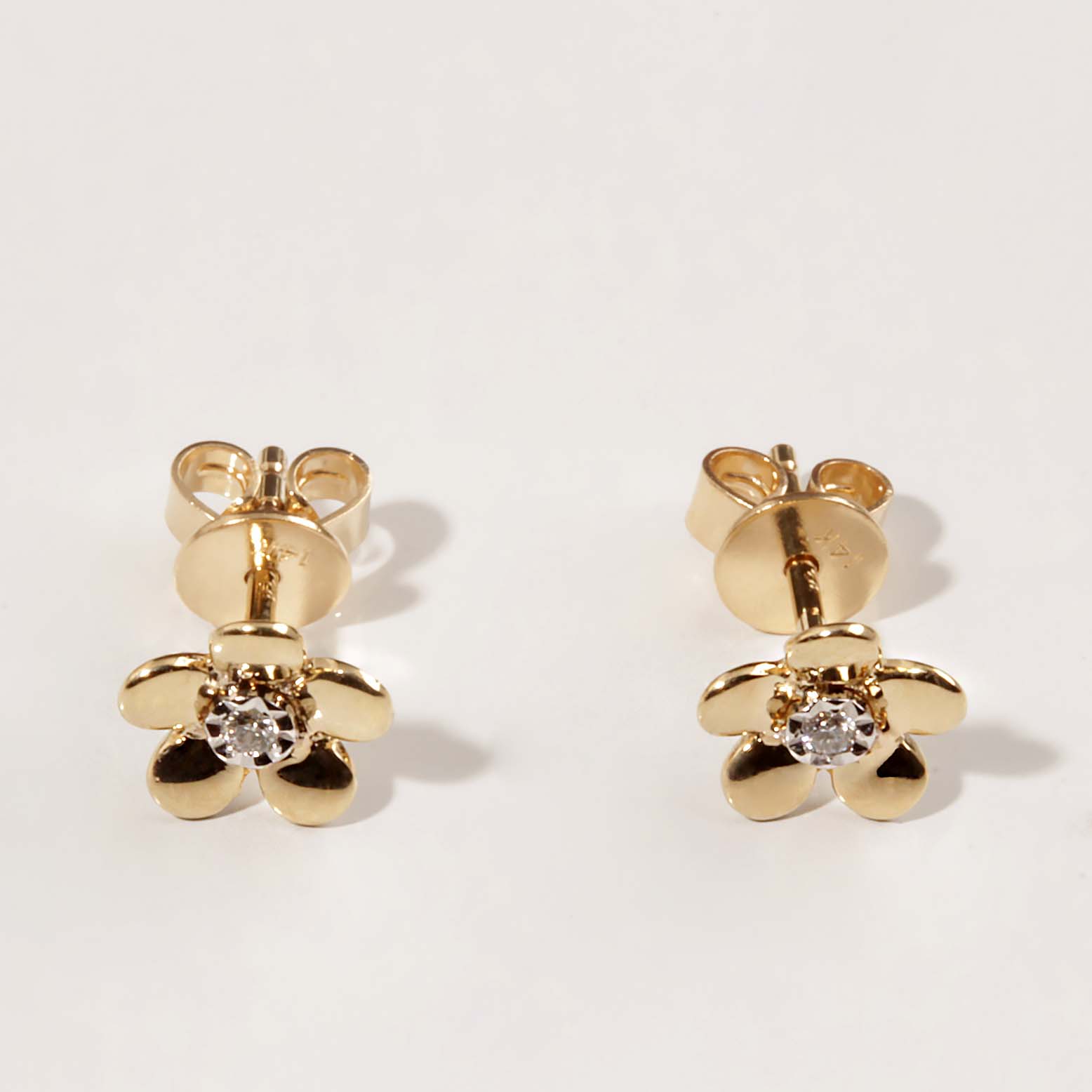 14KY .03ct Diamond Flower Earrings #150-00114