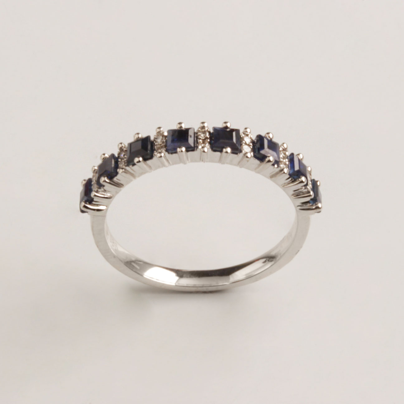 14KW 1.05 Sapphire & .07tdw Diamond Ring #200-00090