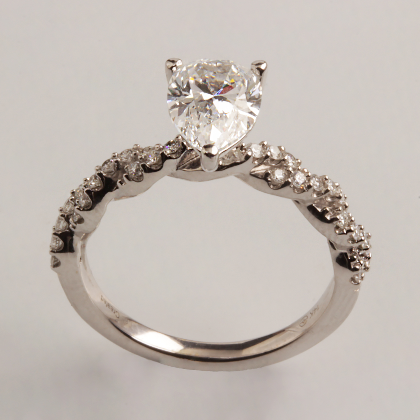 14KW 1.55ct Pear Shape Diamond & .25tdw Round Diamonds Ring #098-00086