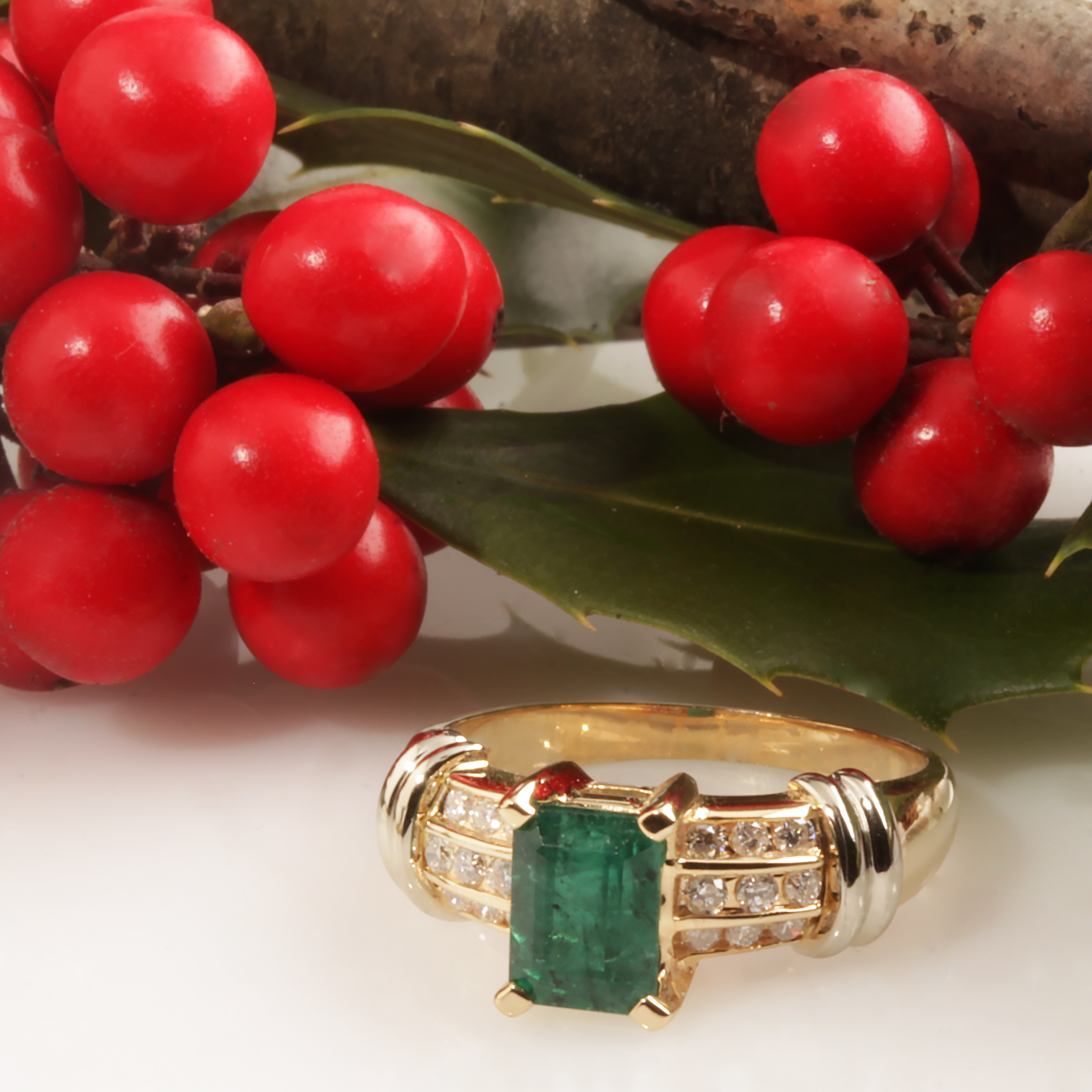 14KY Emerald & Diamond Ring #200-00092