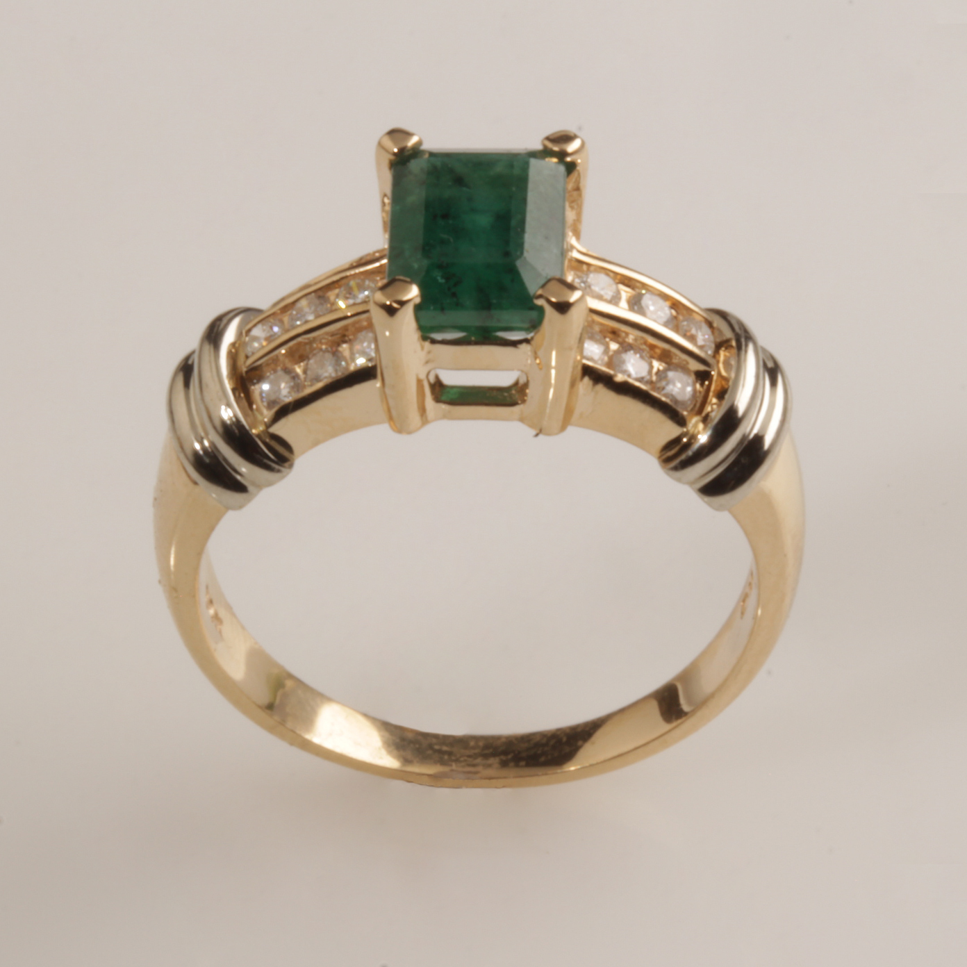 14KY Emerald & Diamond Ring #200-00092