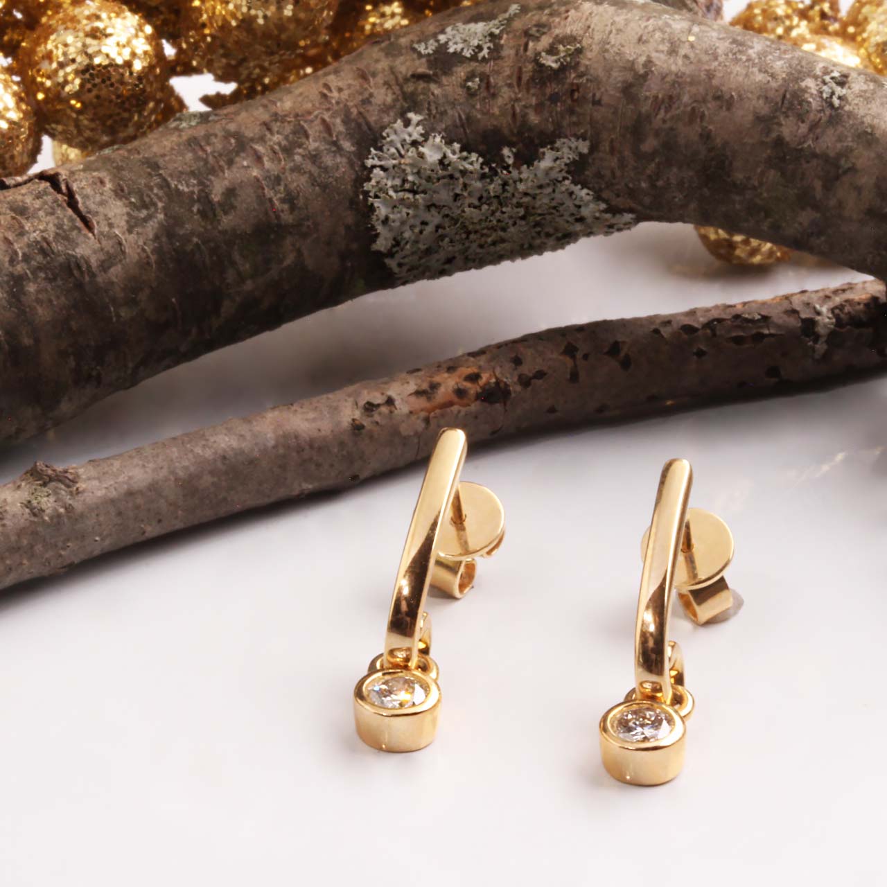 14KT Yellow Gold Bezel Set Diamond Dangle Earrings #150-00040