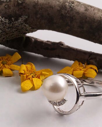 14KT White Gold Pearl & .04tdw Diamond Ring #300-00005