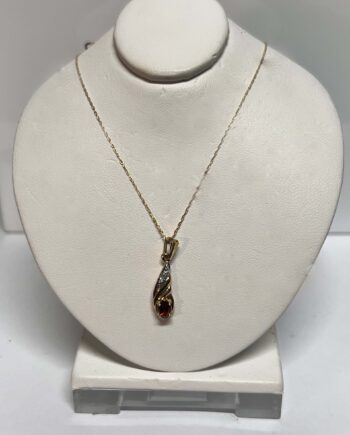 14KY Garnet Pendent
