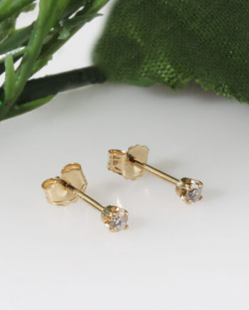 14KT Yellow Gold .03tdw Diamond Studs