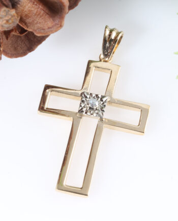 14K Cross Pendent w/ Single Dia
