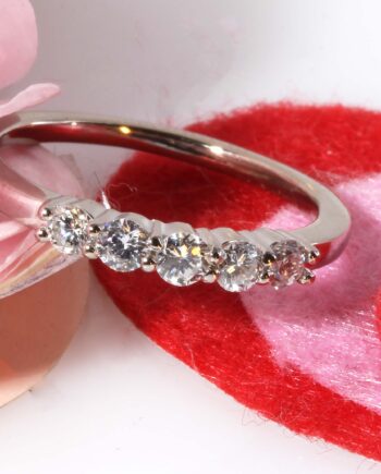 14K WG 5 Stone Band Ring